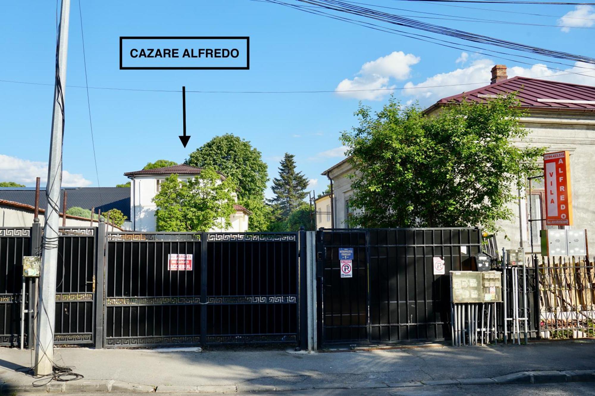 Cazare Alfredo ไกรโอวา ภายนอก รูปภาพ